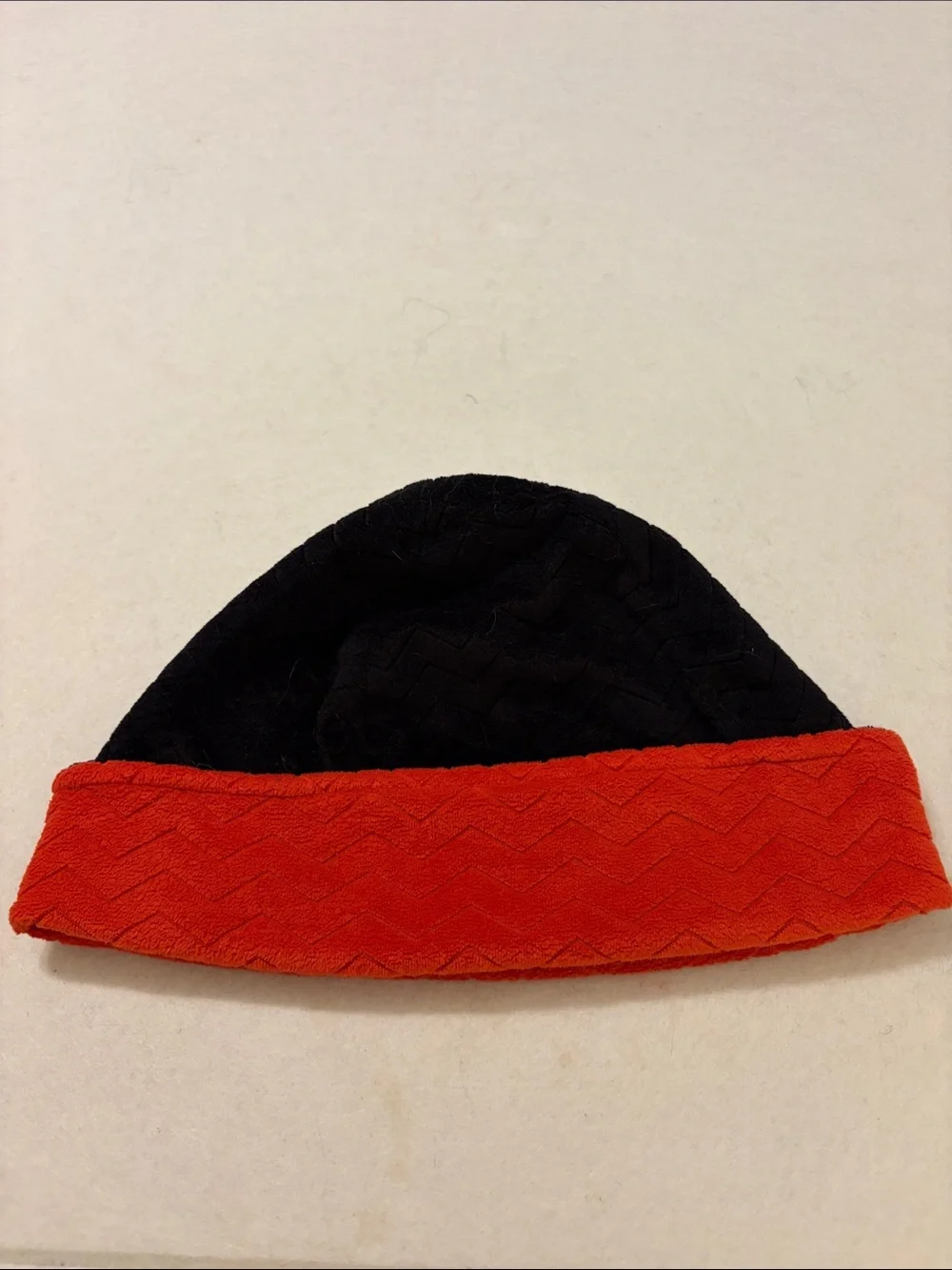 Reversible Black and Red Fleece Beanie